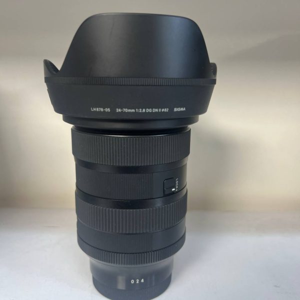 لنز کارکرده سیگماsigma24-70mm F2.8