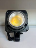 “کاربرد نور BKL-300BI برای تولید محتوا در فضای داخلی با نوردهی حرفه‌ای و تنظیم دمای رنگ