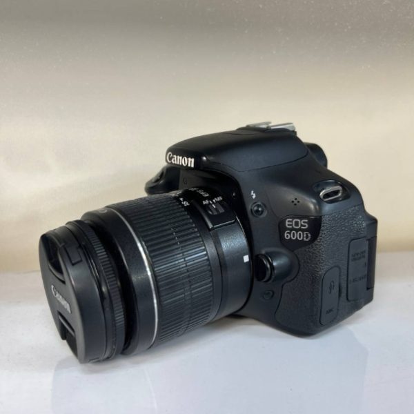 دوربین دست دوم CANON 600D با لنز EF